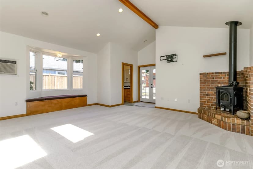 Property photo for 16016 12th Avenue Sw, Burien photo 13