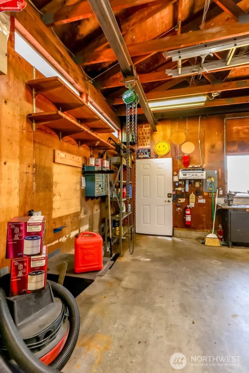 Property photo for 16016 12th Avenue Sw, Burien photo 31