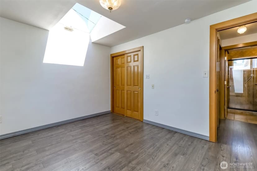 Property photo for 16016 12th Avenue Sw, Burien photo 9