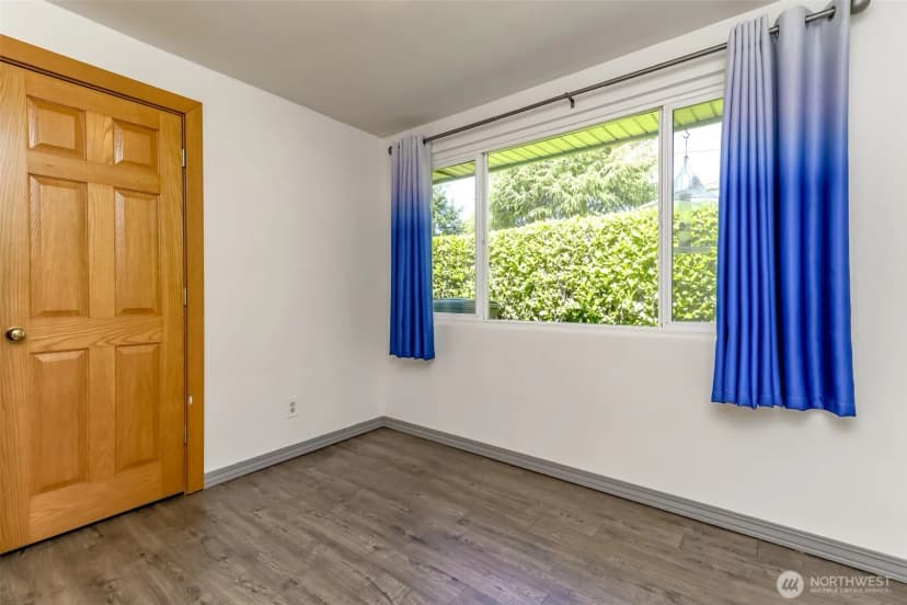 Property photo for 16016 12th Avenue Sw, Burien photo 7