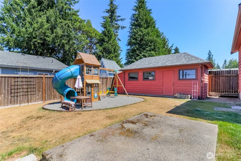 Property photo for 16016 12th Avenue Sw, Burien photo 26