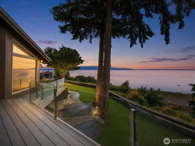 Property photo for 24 Shorewood Drive, Bellingham
