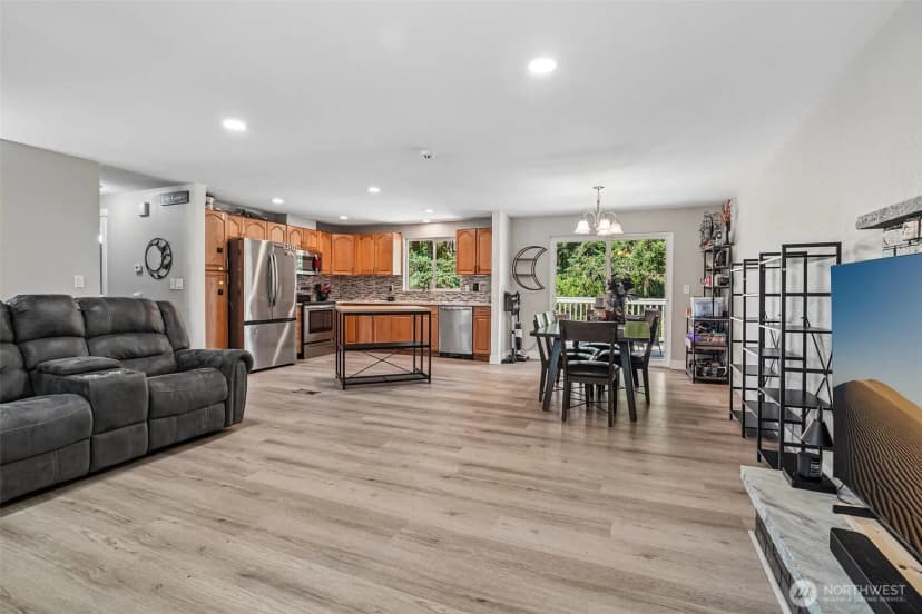 Property photo for 1705 161st Street S, Spanaway photo 6