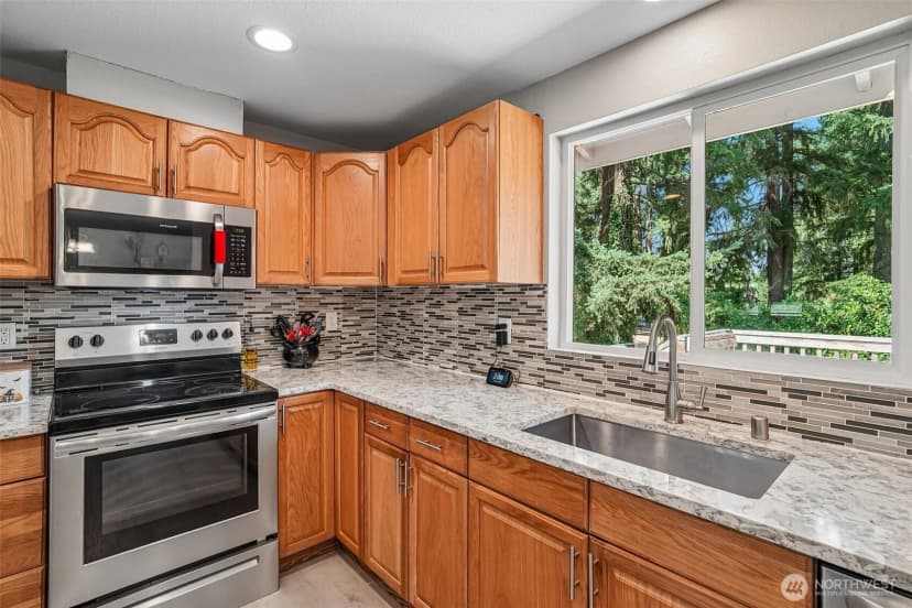 Property photo for 1705 161st Street S, Spanaway photo 10