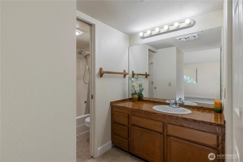 Property photo for 14119 Ne 78th Court, Redmond photo 20