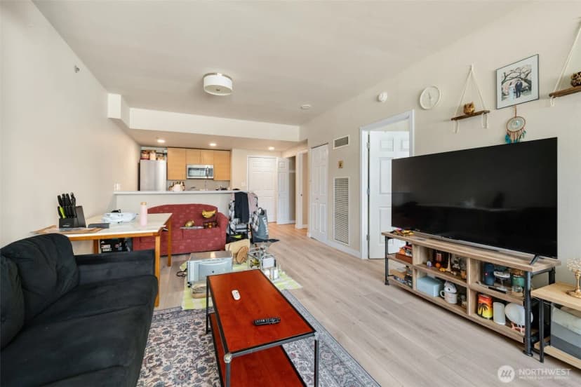 Property photo for 2600 2nd Ave #615, Seattle photo 8
