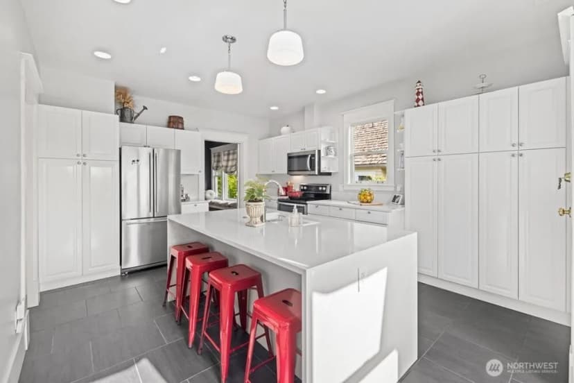Property photo for 515 30th Avenue S, Seattle photo 14