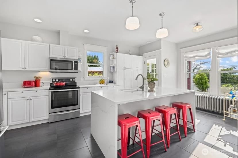 Property photo for 515 30th Avenue S, Seattle photo 17