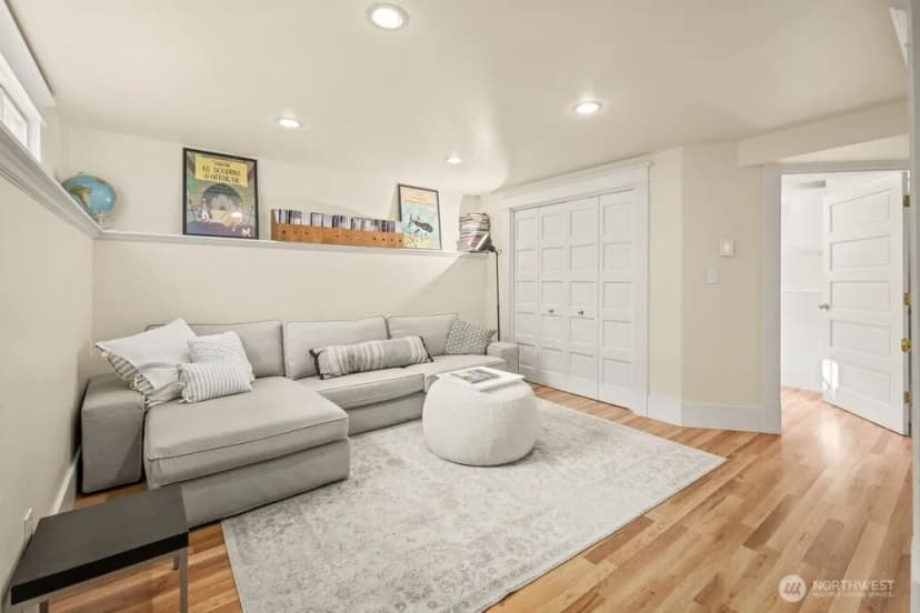 Property photo for 515 30th Avenue S, Seattle photo 28
