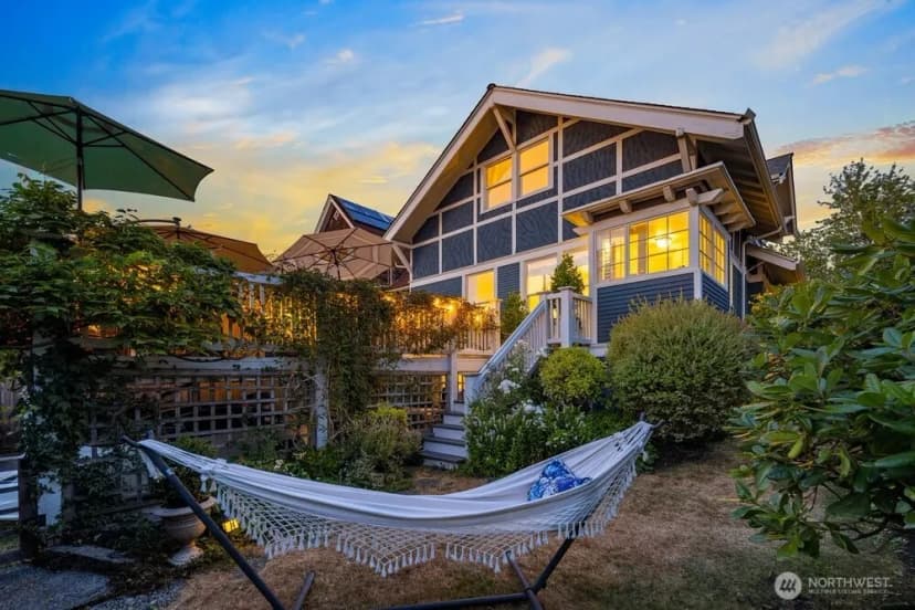 Property photo for 515 30th Avenue S, Seattle photo 3