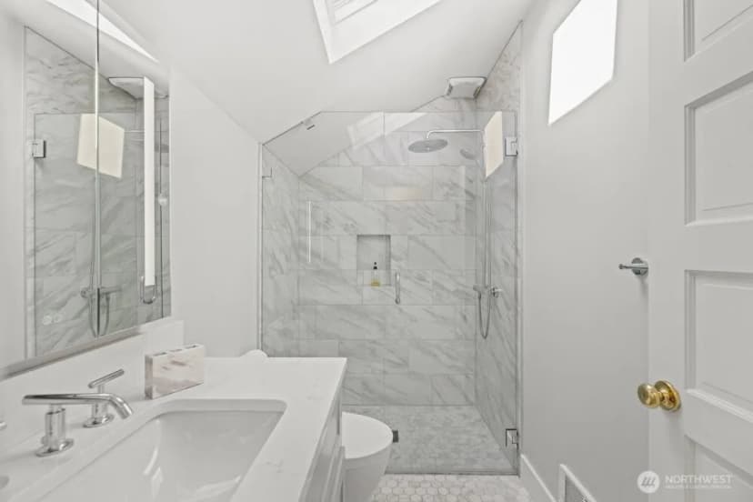 Property photo for 515 30th Avenue S, Seattle photo 24