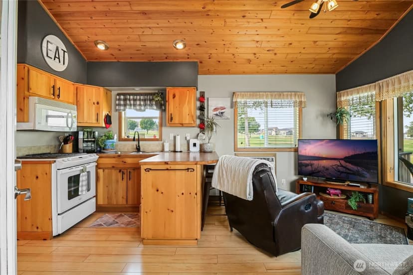 Property photo for 7037 Highway 262 E #50, Othello photo 8