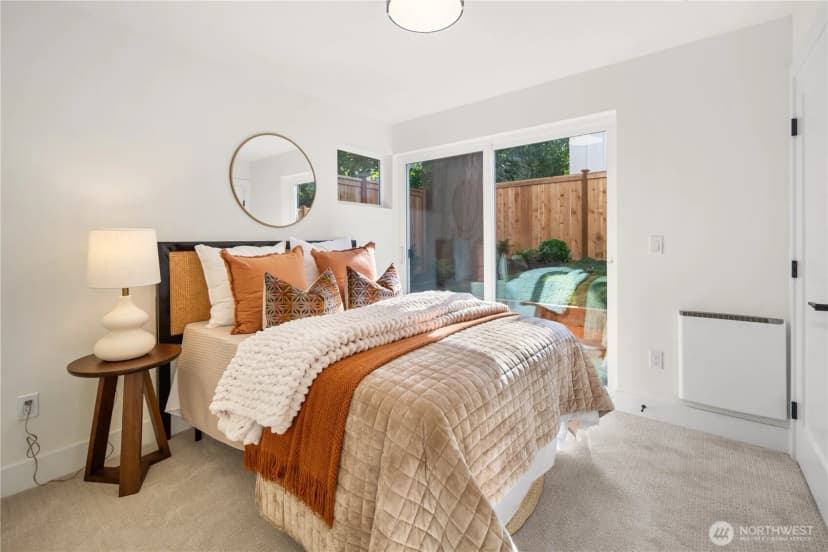 Property photo for 613 B 18th Avenue E, Seattle photo 13