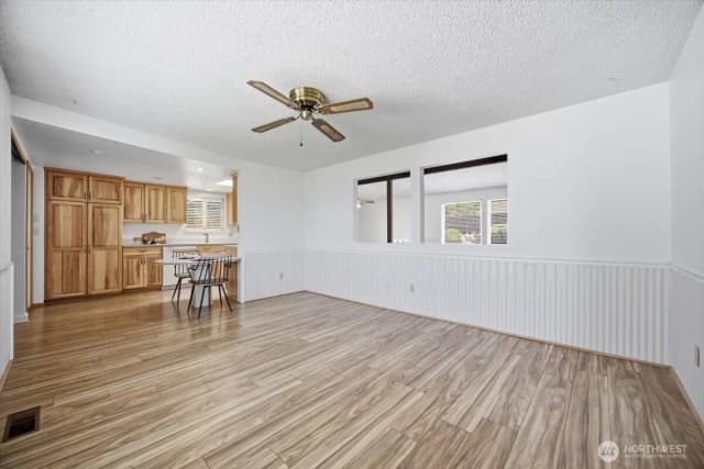 Property photo for 5915 W Victoria Ave, Kennewick photo 3