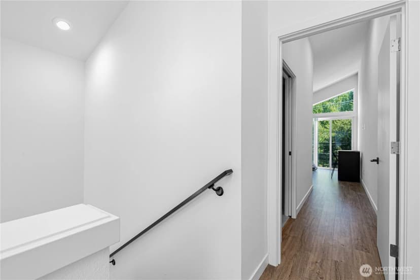 Property photo for 3307 Wetmore Avenue S #b, Seattle photo 12