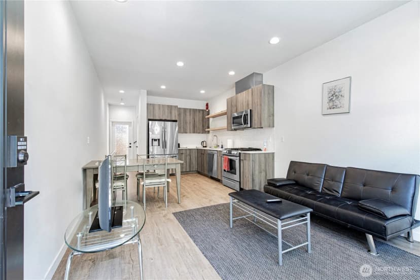 Property photo for 3307 Wetmore Avenue S #b, Seattle photo 8