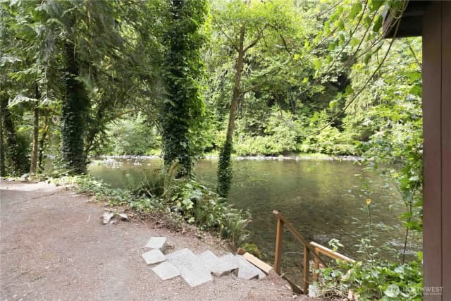 Property photo for 2241 Kalama River Road, Kalama photo 5