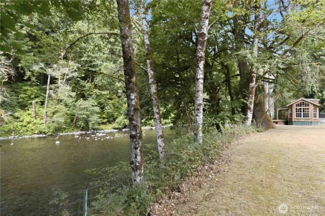 Property photo for 2241 Kalama River Road, Kalama photo 2