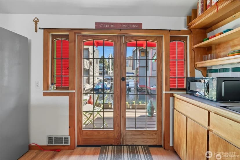 Property photo for 2727 Fairview Avenue E #18, Seattle photo 16