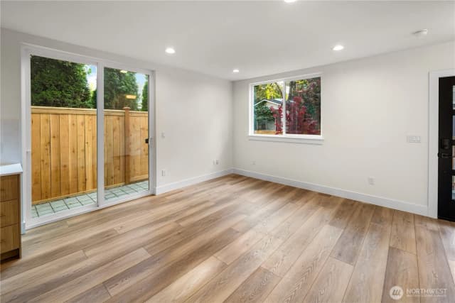 Property photo for 615 18th Avenue E, Seattle photo 5