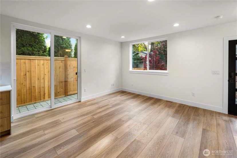Property photo for 615 18th Avenue E, Seattle photo 5