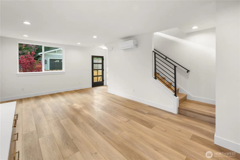 Property photo for 615 18th Avenue E, Seattle photo 8