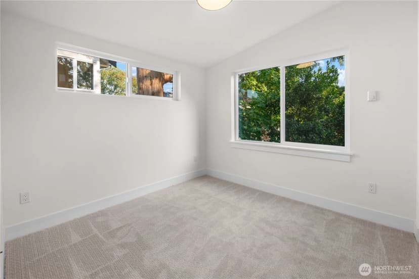 Property photo for 615 18th Avenue E, Seattle photo 11