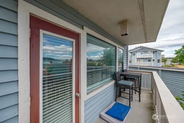 Property photo for 651 Se Bayshore Drive #b201, Oak Harbor photo 8