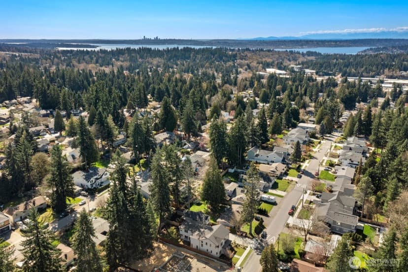 Property photo for 13017 Ne 113th Street #1, Kirkland photo 35