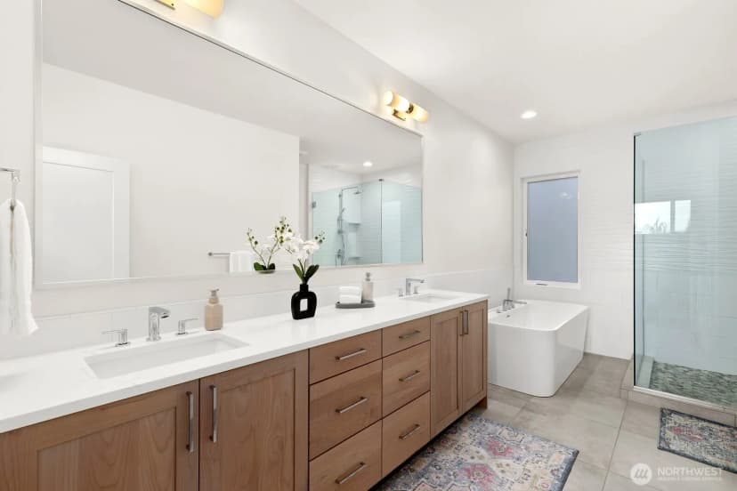 Property photo for 13017 Ne 113th Street #1, Kirkland photo 20