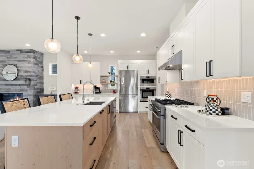Property photo for 13017 Ne 113th Street #1, Kirkland photo 11