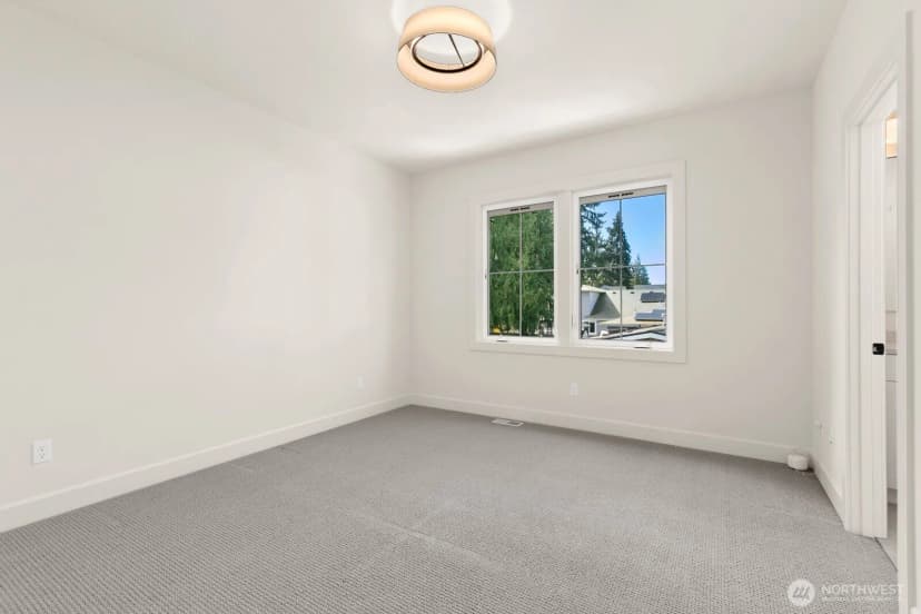 Property photo for 13017 Ne 113th Street #1, Kirkland photo 22