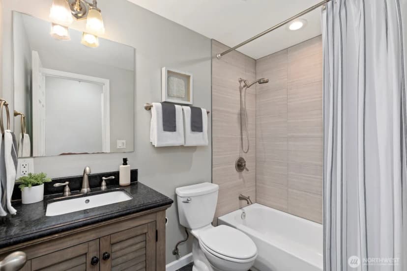 Property photo for 10913 Ne 48th Street, Kirkland photo 22