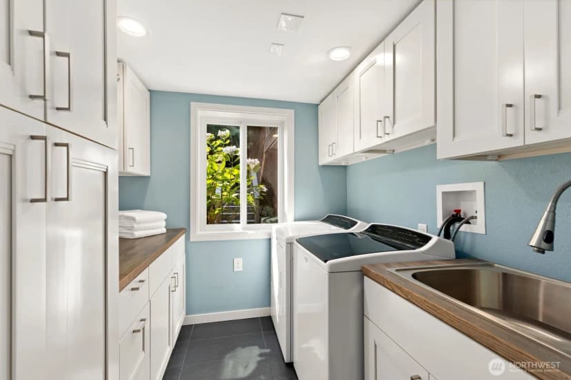 Property photo for 10913 Ne 48th Street, Kirkland photo 23