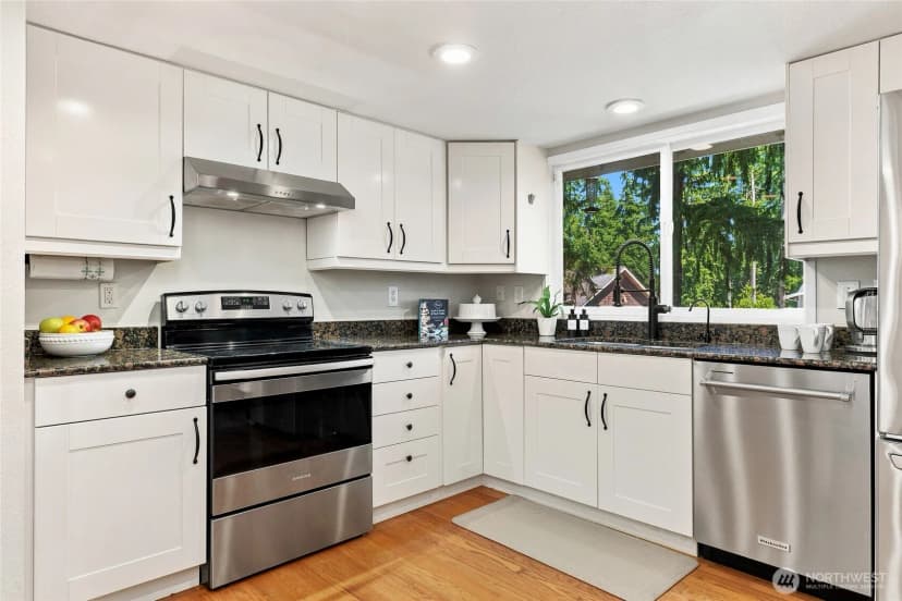 Property photo for 16242 Ne 30th Street, Bellevue photo 12