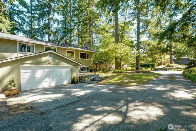 Property photo for 16242 Ne 30th Street, Bellevue photo 3