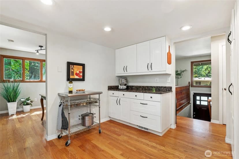 Property photo for 16242 Ne 30th Street, Bellevue photo 10