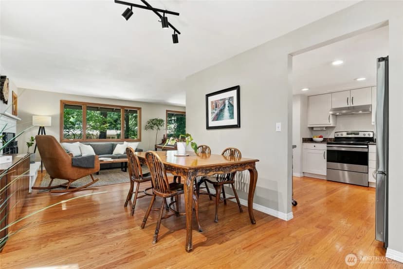 Property photo for 16242 Ne 30th Street, Bellevue photo 9