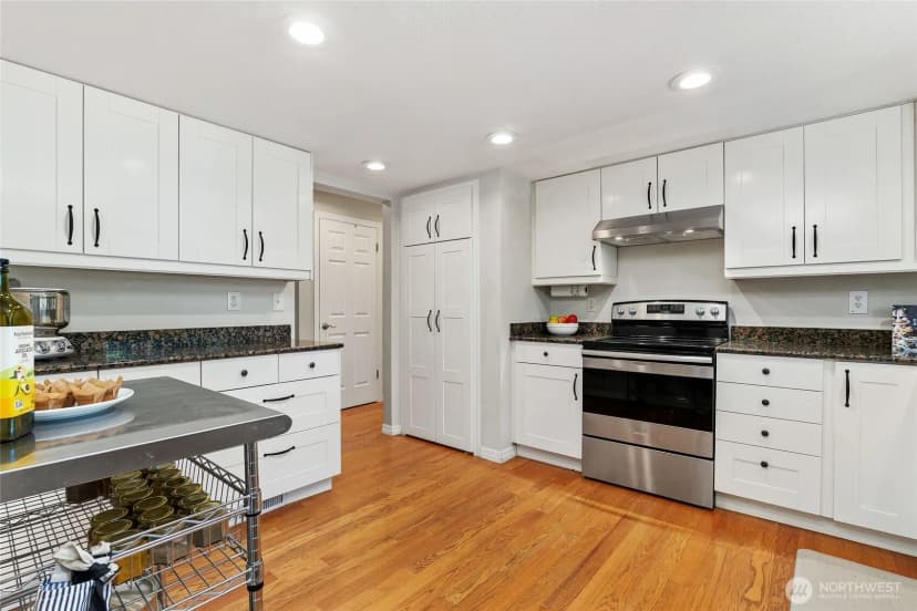 Property photo for 16242 Ne 30th Street, Bellevue photo 13