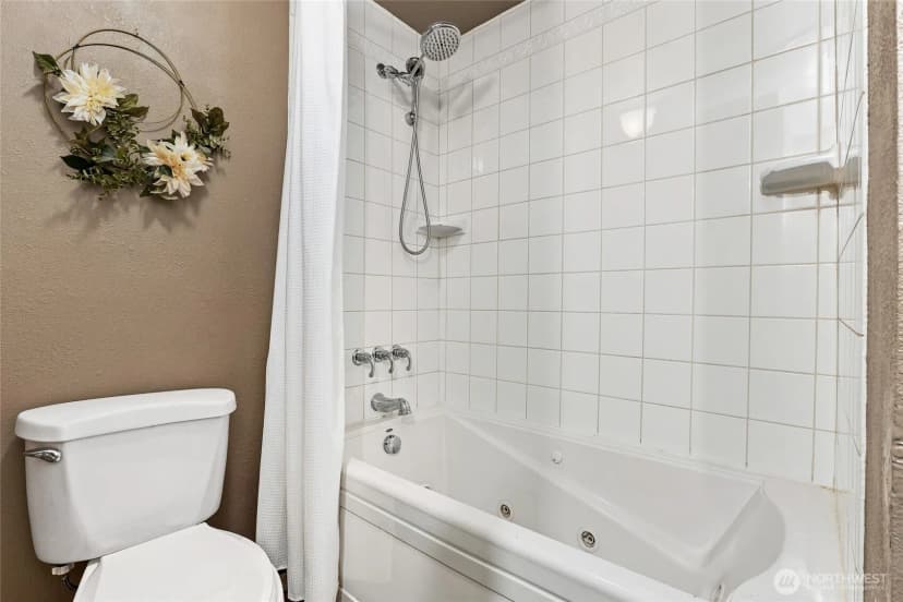 Property photo for 16242 Ne 30th Street, Bellevue photo 20