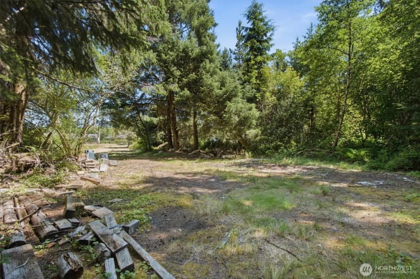 Property photo for 9905 Sandridge Road, Long Beach photo 10