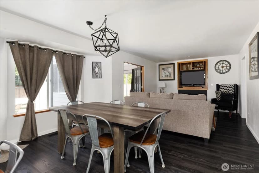 Property photo for 1836 Sw Putnam Drive, Oak Harbor photo 13