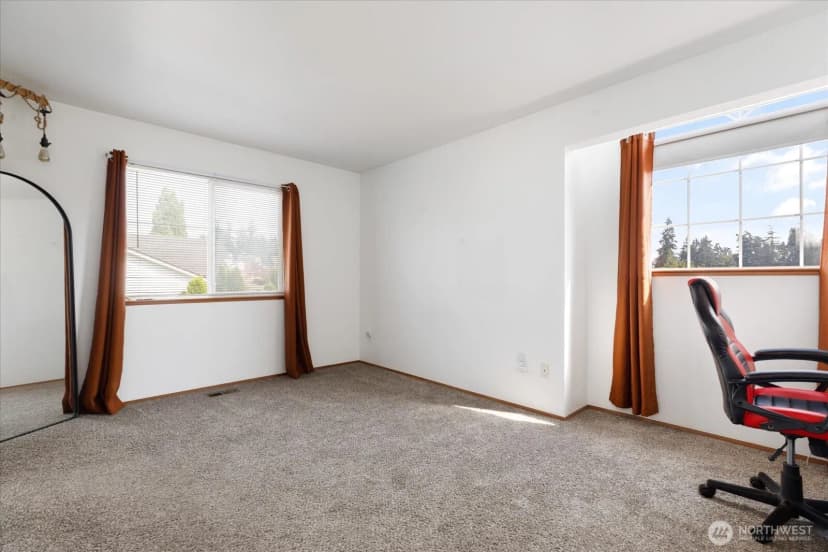 Property photo for 1836 Sw Putnam Drive, Oak Harbor photo 26