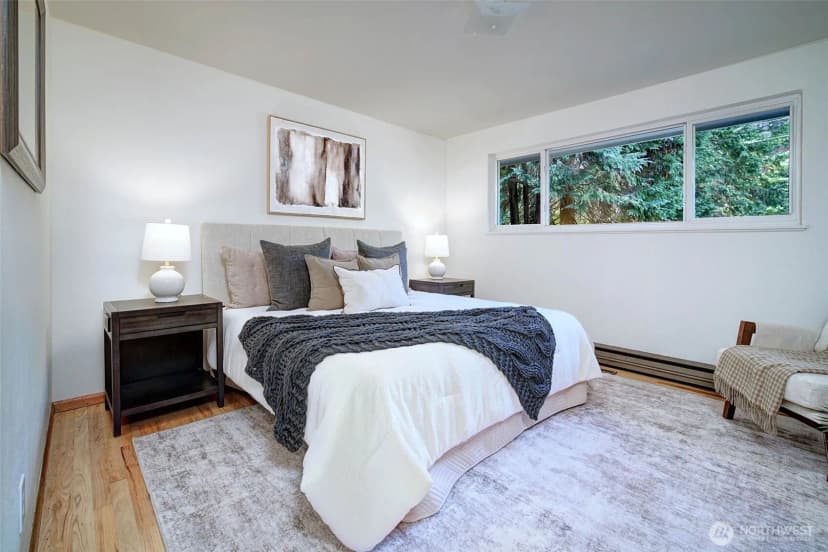 Property photo for 1924 Ne 130th Place, Seattle photo 16