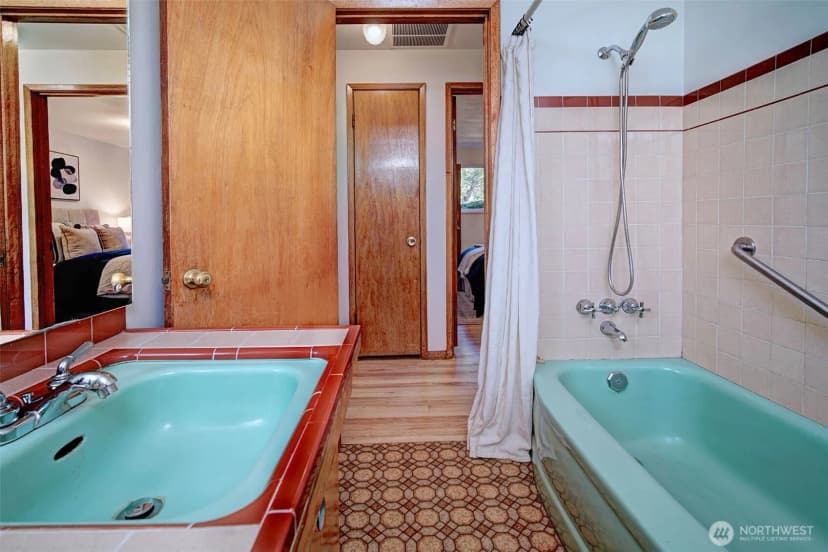 Property photo for 1924 Ne 130th Place, Seattle photo 19