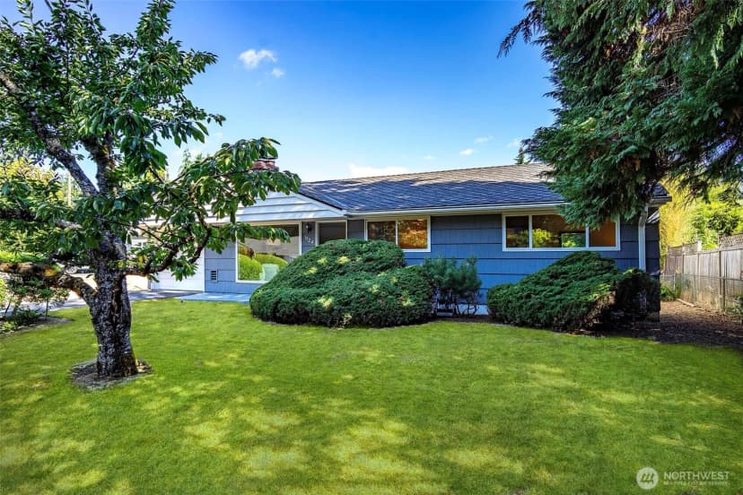 Property photo for 1924 Ne 130th Place, Seattle photo 25
