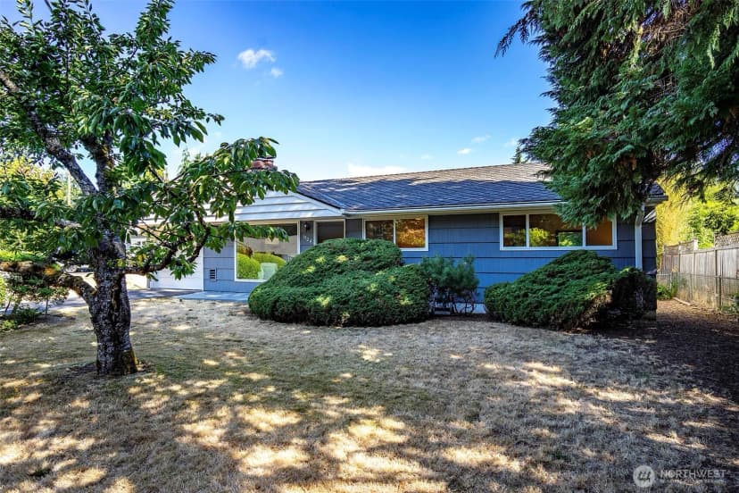 Property photo for 1924 Ne 130th Place, Seattle photo 24