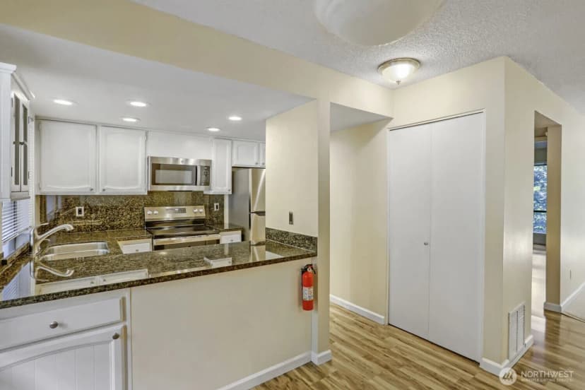 Property photo for 10819 Ne 37th Place #227, Bellevue photo 7