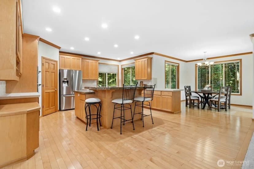 Property photo for 11612 Ne 107th Lane, Kirkland photo 10