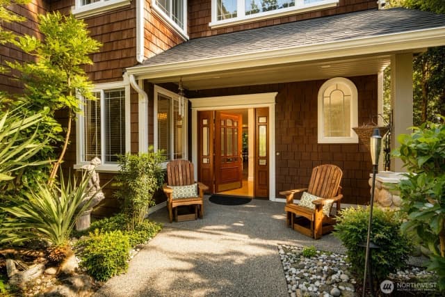 Property photo for 11612 Ne 107th Lane, Kirkland photo 4